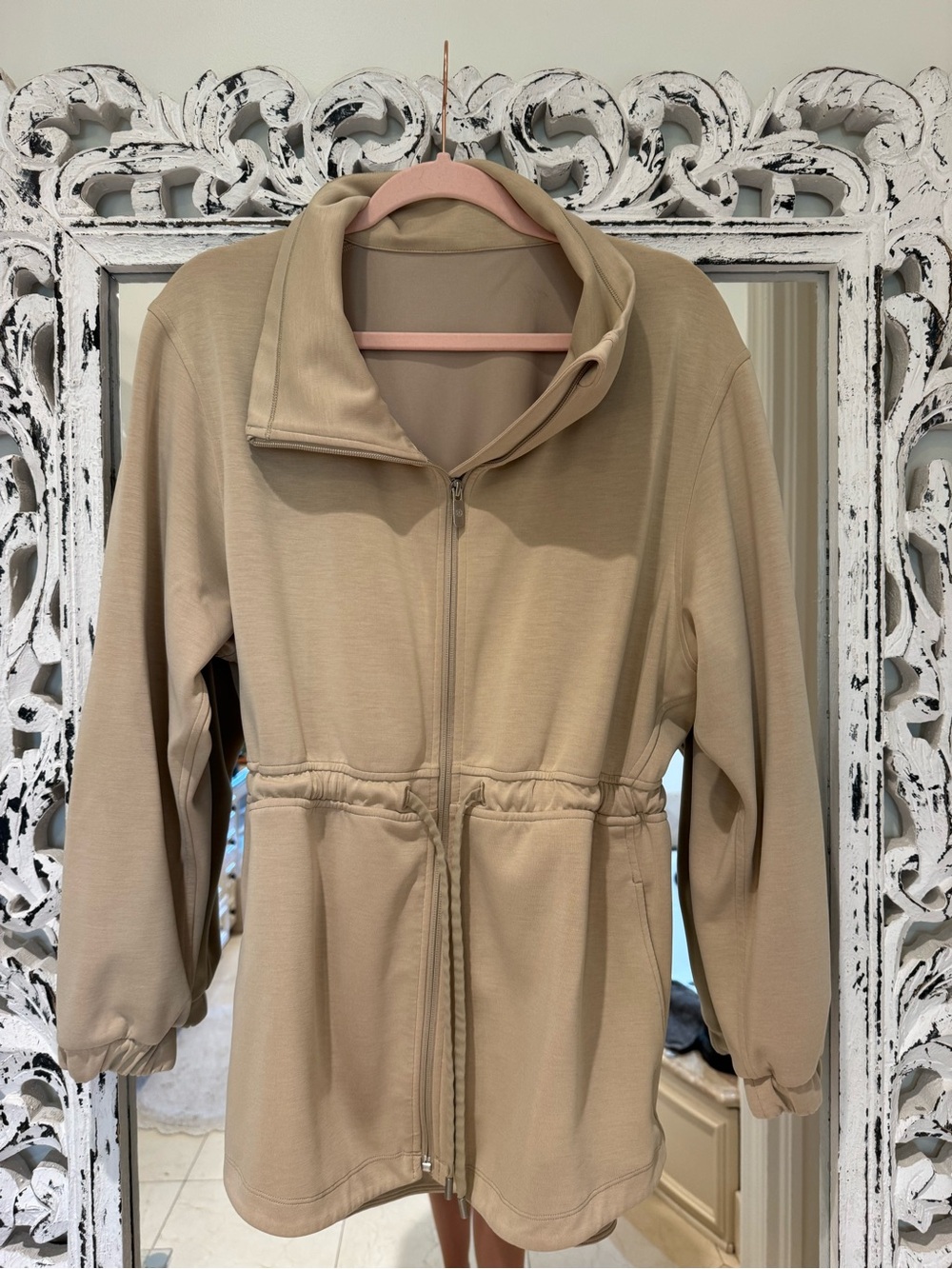lululemon athletica Women's Beige Zip-Front Utility Jacket